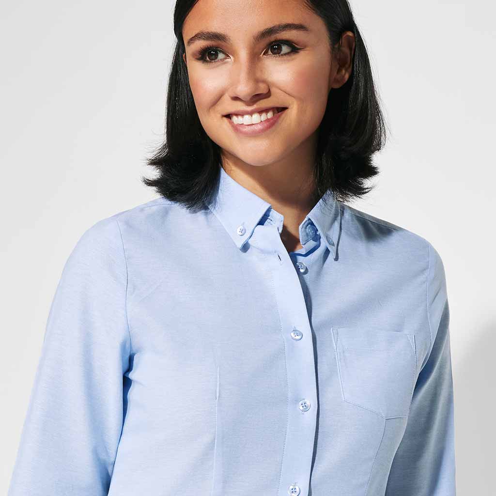Camisa mujer manga larga Oxford Woman - detalle frontal 2