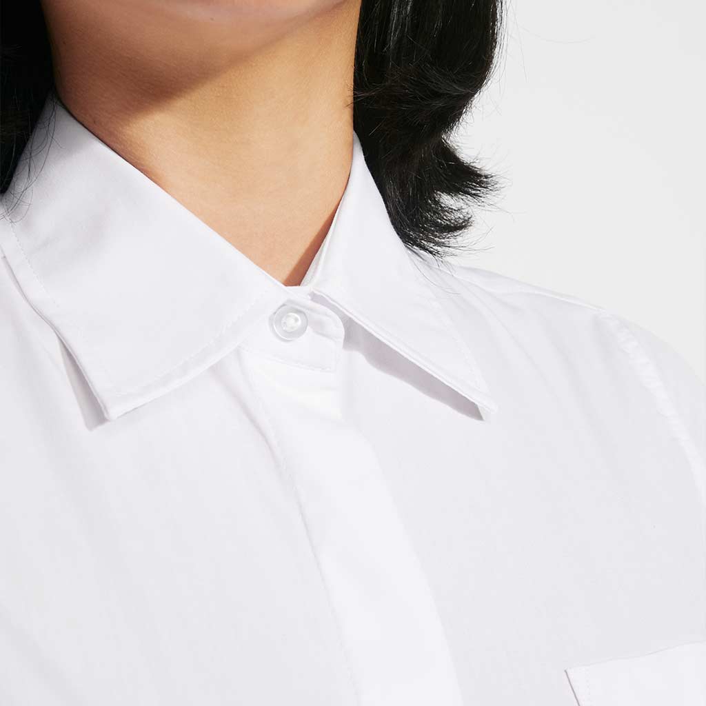 Camisa laboral mujer Sofía - detalle cuello