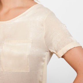 Camiseta escote amplio con bolsillo para mujer Maya - foto modelo detalle bolsillo