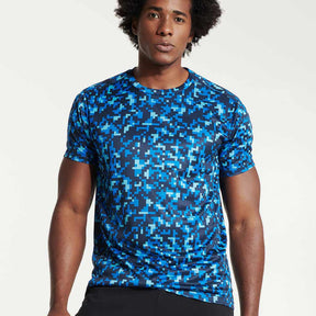 Camiseta tecnica estampada manga corta unisex assen foto modelo hombre