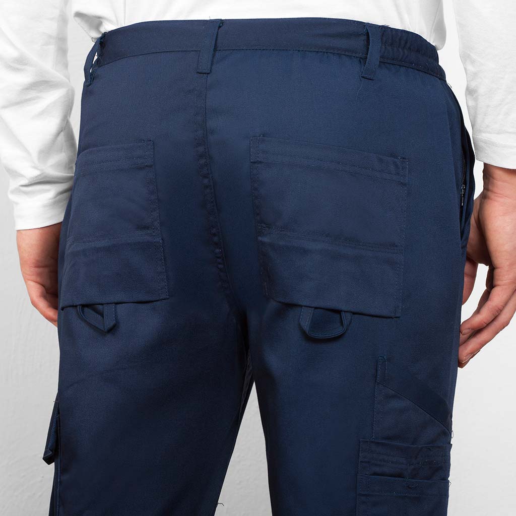 Pantalón laboral protect - detalle bolsillos traseros