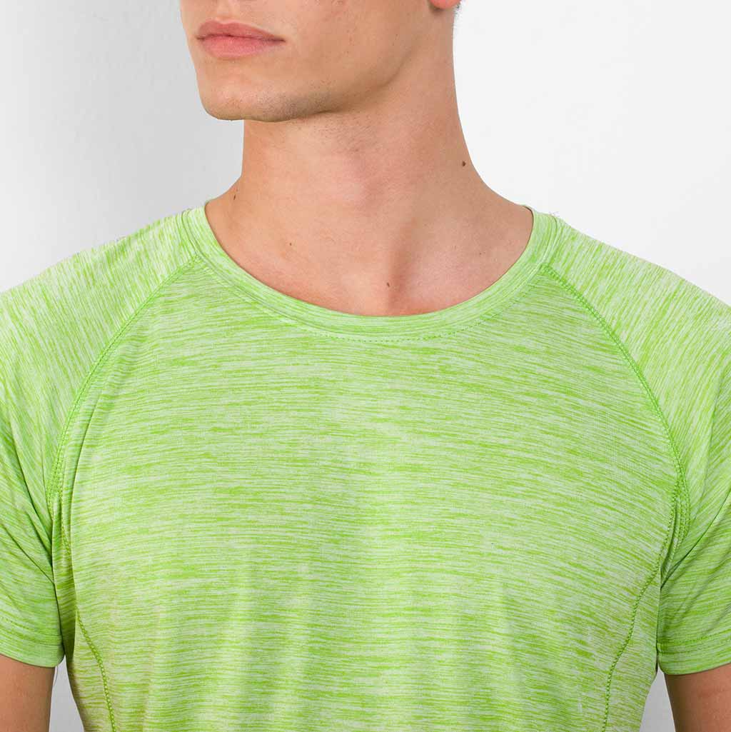 Camiseta técnica vigore austin detalle cuello